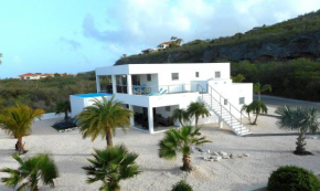 Гостиница Villa Curacao  Sint Willibrordus